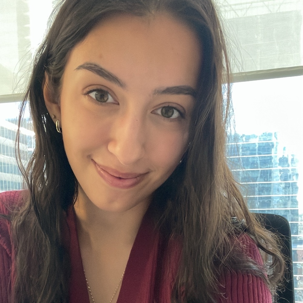 Meet your Posher, Eva